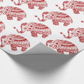 Leuke bloemenolifant in wit bordeaux rood cadeaupapier (Hoek)