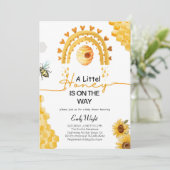 Leuke bruid naar bijen bruids douche uitnodiging (Staand voorkant)