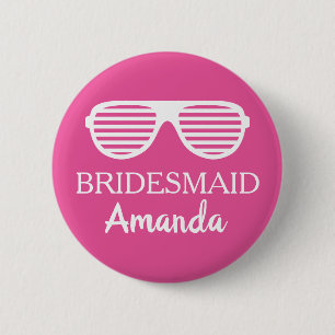 Leuke bruidsmeisje naam badge knop voor trouwfeest ronde button 5,7 cm