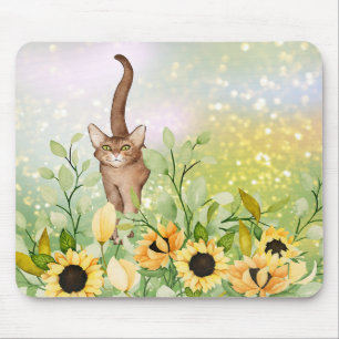 Leuke Bruine Kat in een Zonnebloementuin Mousepad Muismat