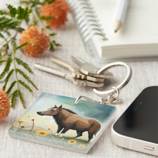 Leuke bruine pony in het bloemenveld sleutelhanger (Voorkant Rechts)