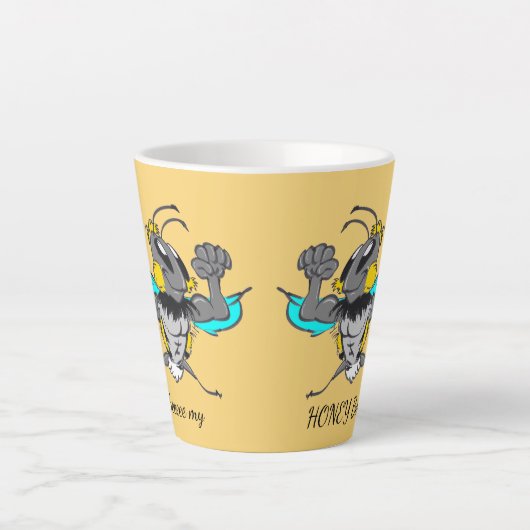 Leuke Bumble Bee Cartoon Cust.Text Geel Latte Mok (Voorkant)