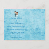 Leuke Cartoon bruid, bruidegom & taart opslaan van Aankondigingskaart (Achterkant)