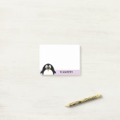 Leuke cartoon pinguïn lavendel en zwart post-it® notes (Op bureau)