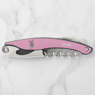 Leuke Cartoon White Bunny in Black Bow Stropdas Ro Kurkentrekker