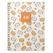 Leuke cartoon wilde tijger met monogram kinder notitieboek (Voorkant)