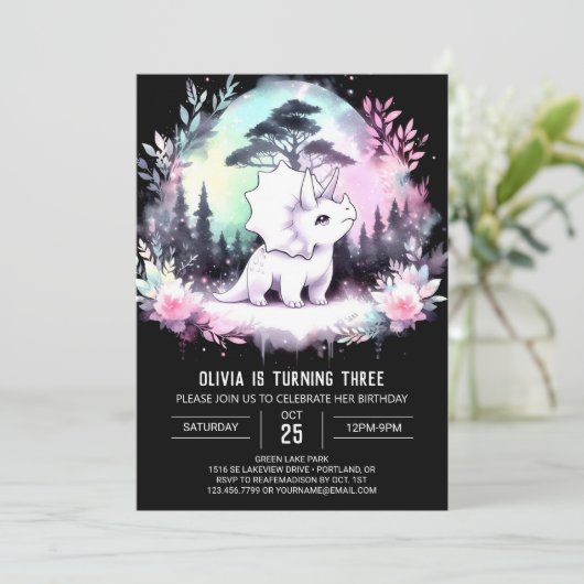 Leuke Chic Triceratops Verjaardag Kaart (Staand voorkant)