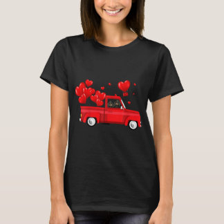 Leuke coonhound rijden rode truck liefde Valentijn T-shirt