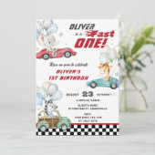 Leuke dieren Race Cars 1e verjaardag Fast ONE Kaart (Staand voorkant)