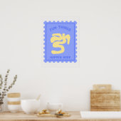 "Leuke dingen gebeuren hier" Quote Blue Stamp Prin Poster (Keuken)