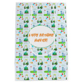 Leuke dinosaurus golfthema Kinder Happy Birthday Medium Cadeauzakje (Achterkant)