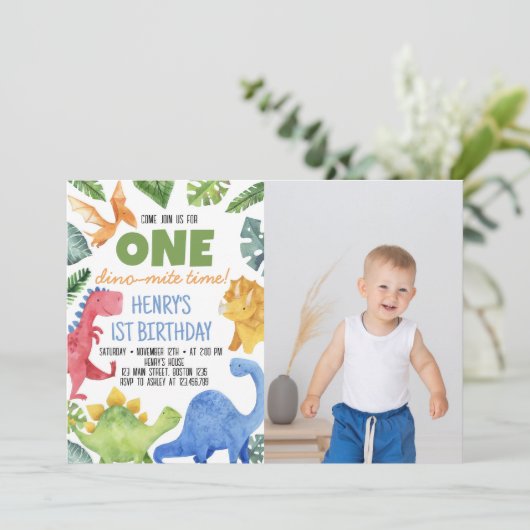 Leuke dinosaurussen jongen verjaardag uitnodiging (Staand voorkant)