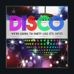 Leuke Disco Feest Uitnodigingen<br><div class="desc">Leuke spiegelbal discomuziek feest uitnodiging template. Deze kleurrijke spiegelbal verjaardagsfeest uitnodiging is gemakkelijk aan te passen voor je evenement door simpelweg op de "Pas het aan!" knop te klikken om je evenement details, lettertype, lettergrootte en -kleur en tekst toe te voegen. Let op - alle kaart- en uitnodigingsontwerpen die je...</div>