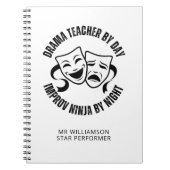 Leuke drama leraar door dag improv NINJA bij nacht Notitieboek (Voorkant)