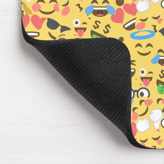 leuke emoji liefde hoort een glimlach van een kus muismat (Hoek)