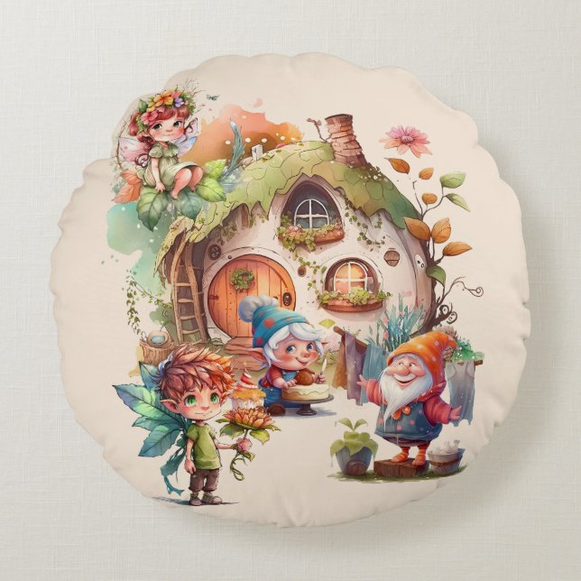 Leuke fee en kabouter rond kussen | Wonderland (Voorkant)