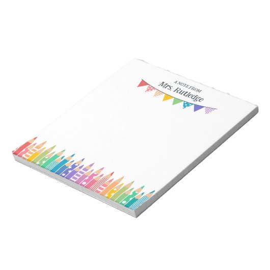 Leuke gekleurde potloden notitie van schoolleraar notitieblok (Linkerzijde)