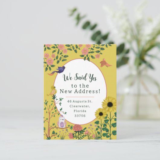 Leuke gele bloemenvogels Nieuw adres aankondiging Briefkaart (Staand voorkant)