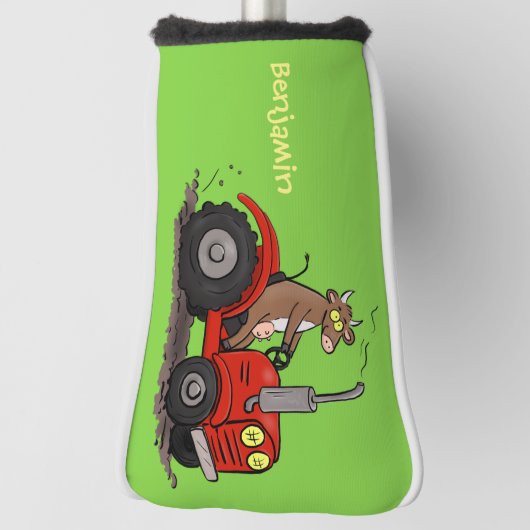 Leuke gelukkige koe die een rode tractor bestuurt  golfheadcover (Draai 90)