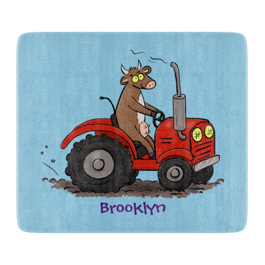 Leuke gelukkige koe die een rode tractor bestuurt  snijplank (Voorkant)