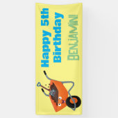 Leuke gelukkige oranje kruiwagen cartoon illustrat spandoek (Verticaal)