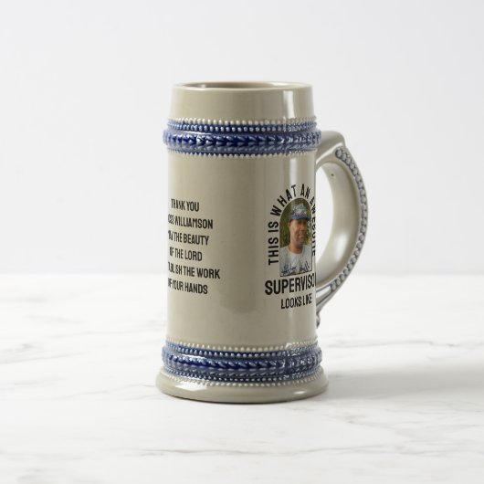 Leuke GEWELDIGE SUPERVISOR ZIET ERUIT ALS Fotomede Bierpul (Voorkant rechts)