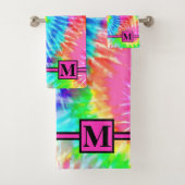 Leuke Girly Roze Regenboog Retro Tie Dye Monogramm Bad Handdoek (Insitu)