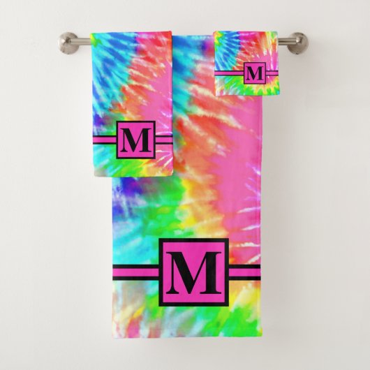 Leuke Girly Roze Regenboog Retro Tie Dye Monogramm Bad Handdoek (Insitu)