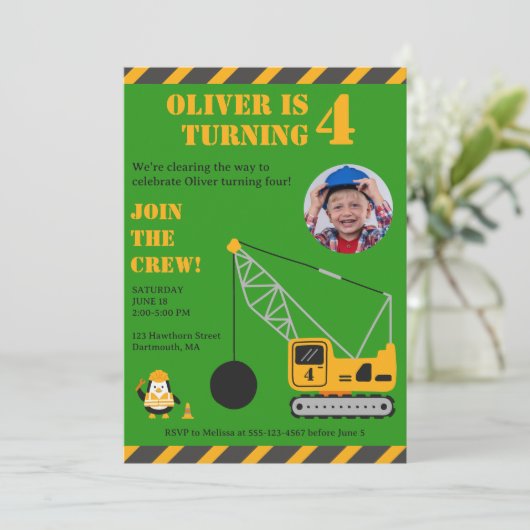 Leuke groene kinderconstructie Verjaardag Kaart (Staand voorkant)