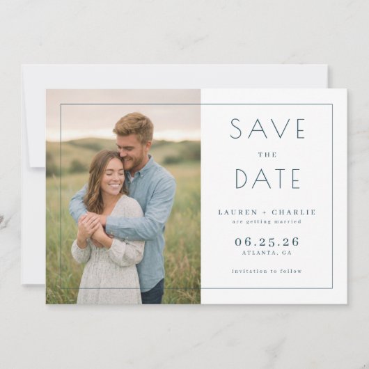 Leuke groene minimalistische foto save the date (Voorkant)