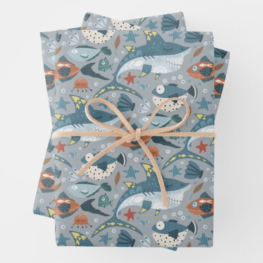 Leuke haai onder het Zee Fish Kids Verjaardag Inpakpapier Vel (In situ)
