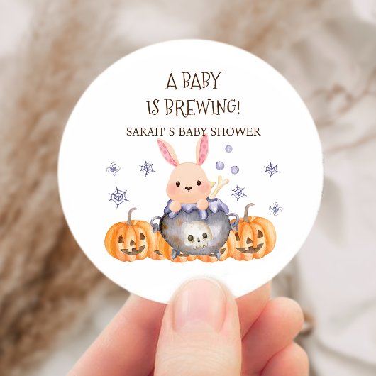 Leuke Halloween Cauldron Baby is Brouwen Douche Ronde Sticker