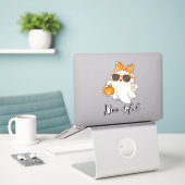 Leuke Halloween Ghost Pumpkin Spice Gepersonalisee Sticker (Laptop op bureau)