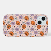Leuke Halloween pompoenen en bloemen patroon iPhone 15 Case (Achterkant horizontaal)