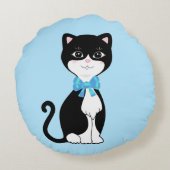Leuke Happy Tuxedo Kat op Lichtblauw Rond Kussen (Achterkant)