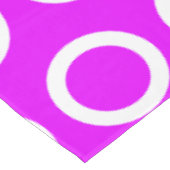 Leuke heldere roze tegelringen patroon witte strep tafelkleed (Gekanteld)