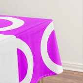 Leuke heldere roze tegelringen patroon witte strep tafelkleed (Voorbeeld)