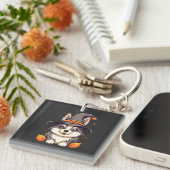 Leuke Husky Dog In Een Heks Pet Halloween Sleutelhanger (Voorkant Rechts)