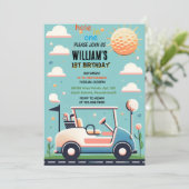 Leuke jongen schattig golfgat in een eerste 1e ver kaart (Staand voorkant)