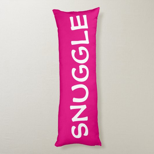 Leuke jumbo tekst of naamtypografie op fuchsia lichaamskussen (Achterkant (Verticaal))