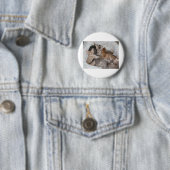 LEUKE KATJES IN EEN MAND RONDE BUTTON 5,7 CM (In situ)