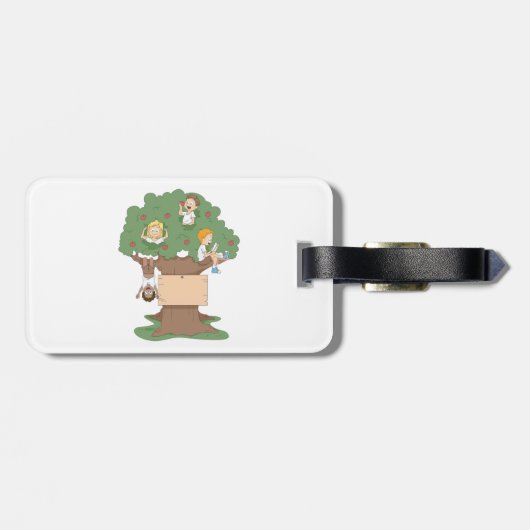 Leuke Kinder spelen in Apple Tree Bagagelabel (Achterkant horizontaal)