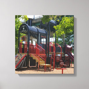 Leuke kindertrein speeltuin in het park canvas afdruk
