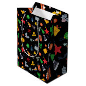 Leuke klassieke motief kerst zwarte achtergrond medium cadeauzakje (Achterkant Gekanteld)