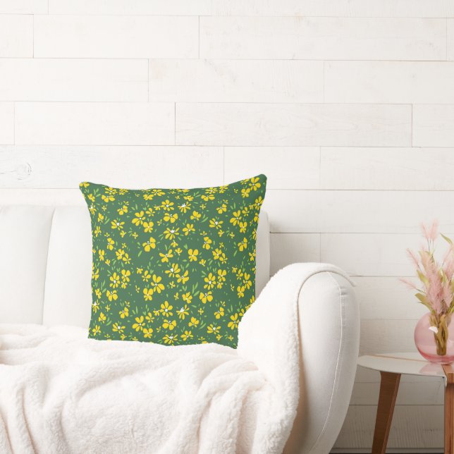 leuke kleine gele bloem met groene achtergrond kussen (Bank)