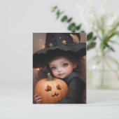 Leuke kleine heks met haar Halloween pompoen Briefkaart (Staand voorkant)