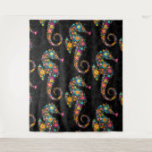 Leuke Kleurrijke Bloemen Zeepaardje Zwart Damasks Wandkleed (Voorkant)