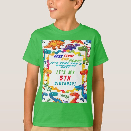 Leuke kleurrijke dinosaurus verjaardag Honoree T-shirt (Voorkant)