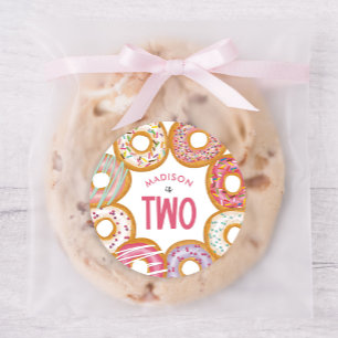 Leuke kleurrijke donuts twee 2e verjaardag ronde sticker