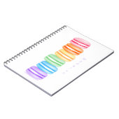 Leuke kleurrijke stack van macarons gepersonalisee notitieboek (Linkerzijde)